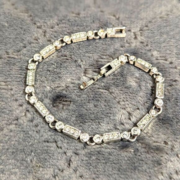 Vintage 1990's Art Deco Style Rhodium Plated Cubic Zirconia Bracelet - Picture 6 of 11